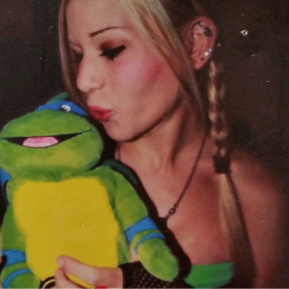 Meet your Posher, Xia Lee - Picture 15 of 15